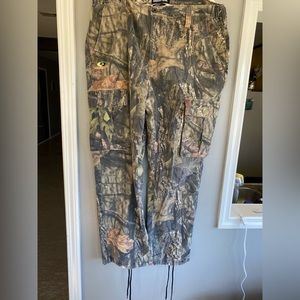 Men’s mossy oak camo pants
